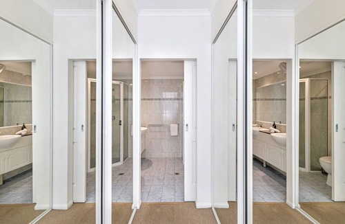 Cullen Bay Apartment | Lifestyle Rich Waterfront Residence with Bay Views