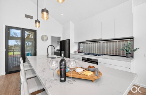 McCracken House | Light Filled - Comfortable