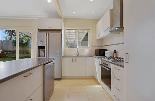 Warrnambool House | Light filled period home in beach suburb