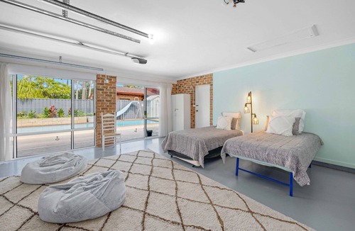 Port Macquarie House | Lighthouse Vaccay, family beach house pool