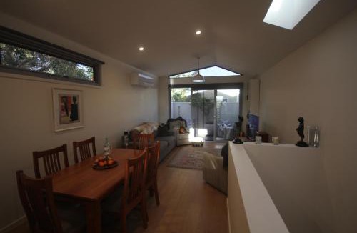 Flemington Apartment | Lily's Townhouse
