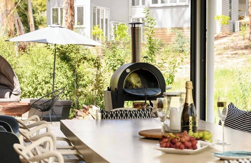Daylesford House | Limni Daylesford - A modern lakeside escape
