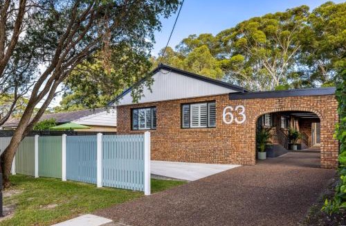 Nelson Bay Villa | Little Beach Boutique Apartment Whole Property