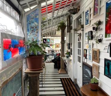 Smithton Apartment | Little bird