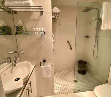 Smithton Apartment | Little bird