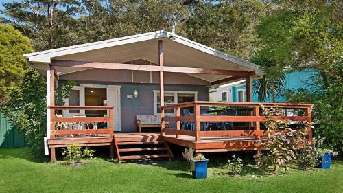 Hardys Bay House | 'Little Blue House' by HolidayCo