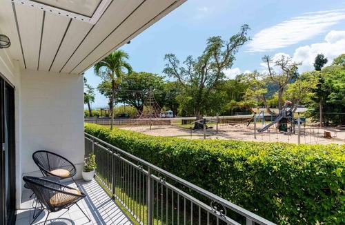 Cannonvale Apartment | Little Coastal Haven apartment with a pool!