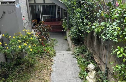 Chatswood Apartment | Little Hideaway Studio | 12 Mins to Train and Metro
