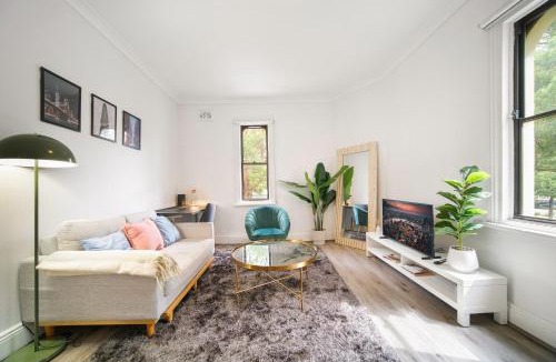 Zetland Apartment | Little Manhattan 1BR Designer Zetland Retreat