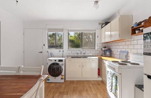 Inverloch House | Little Pier Cottage Inverloch