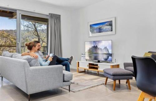 Lake Crackenback Apartment | Little Rocky Retreat