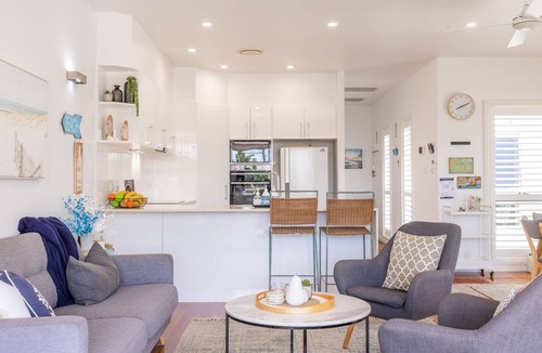Corlette House | Living the dream, 7a Sandy Point Rd - views, air con, linen
