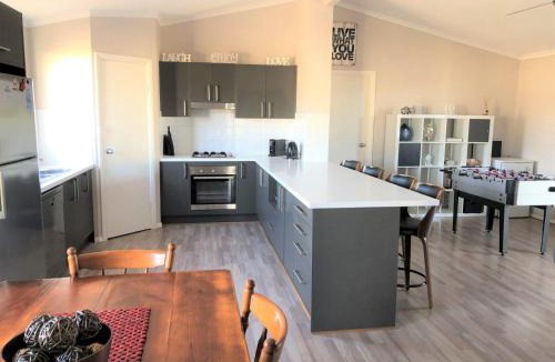 Para Wurlie House | Livnthadream - Point Turton