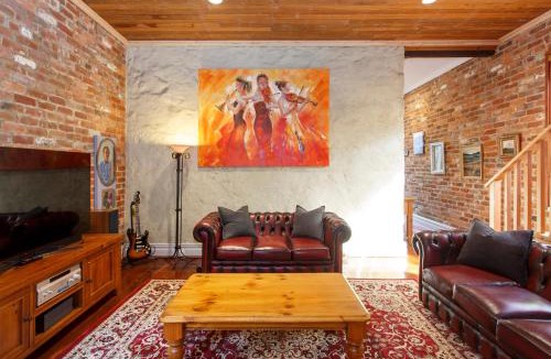 Beaconsfield House | Local Living