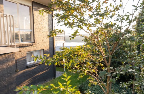 Merimbula House | Lochview - 3 bedroom, pet friendly home with great views! 2+ nights