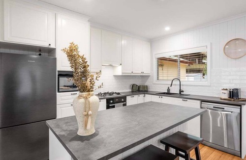 Sawmill Settlement House | Lola's Lodge - Base of Mt Buller