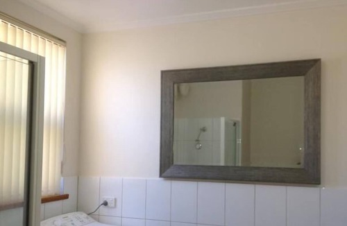 Lake Wangary Apartment | Longbeach Apartments Coffin Bay