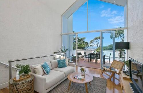 Point Lonsdale Apartment | Lonnie Beach View Apartment