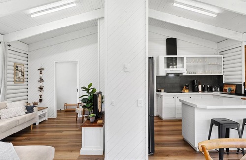 Point Lonsdale House | Lonsdale By The Sea in Point Lonsdale