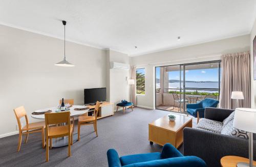 Lorne Apartment | Lorne beach views at the cumberland