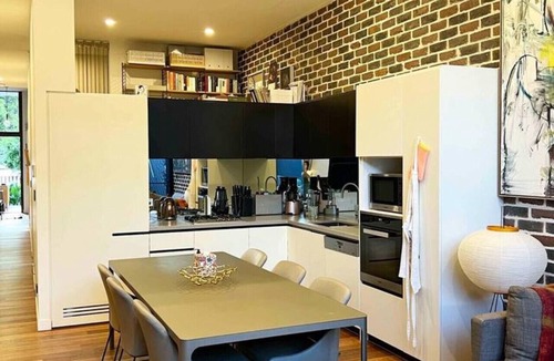 Rosebery Apartment | Lotus Room in Rosebery