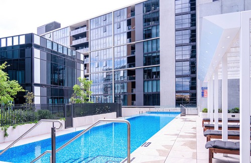 Belconnen Apartment | Lovely 1-Bedroom with 5 star amenities