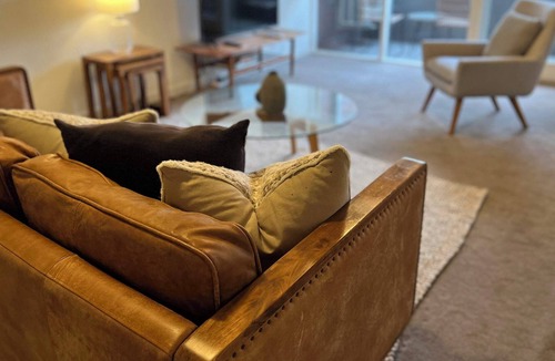South Yarra Apartment | Lovely 2 Bed *South Yarra* Balcony + Parking