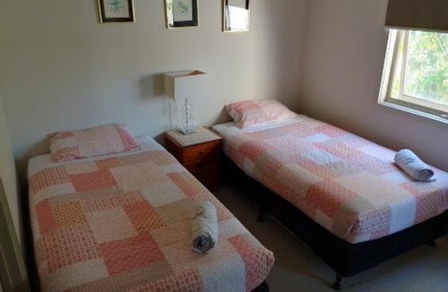 Shepparton South Apartment | Lovely 2 BR Spa apartment, Opposite Shepp Lake