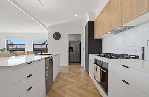 Orange House | Lovely Lappin - 4 Bed, 2 Bath Family Home
