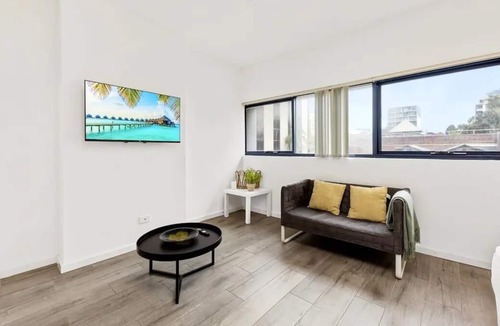 Burwood Apartment | Lovely Studio in Burwood | MHS