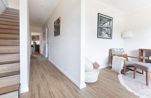 Brown Hill House | Loxi's Retreat Short Stays