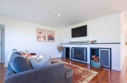 Mount Melville House | Lucy’s Place | Swan BnB Management