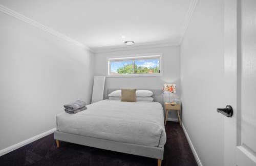 Wagga Wagga House | 'Lumeah' - Apartment 1 Central Wagga