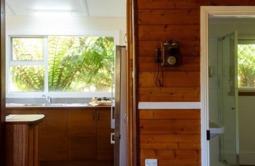 Adventure Bay House | Lumeah Guest House - Historic 1888 Guest House at Adventure Bay Beach