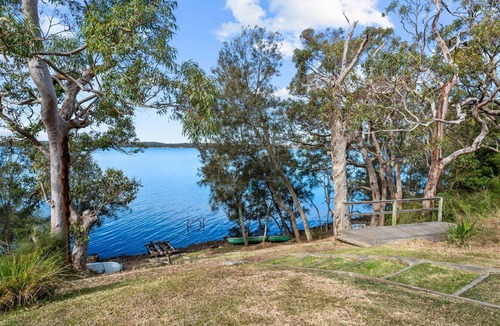 Silverwater House | Luminara Lago Waterfront Villa Two at Silverwater