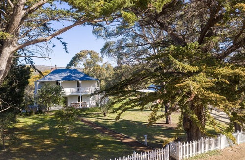 Great Bay House | Lumsden Cottage "Dolls House"