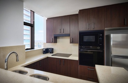 Sydney Central Business District Apartment | Luxe 3 Bedroom Suite at Sydney CBD