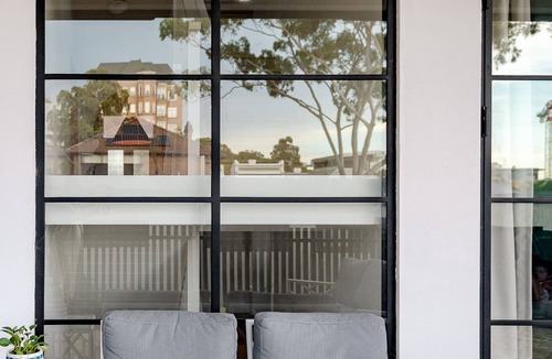 Newcastle House | Luxe historic mansion in heart of Newcastle - *Pay 2, Stay 3.