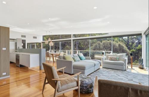 Tolmans Hill Villa | Luxe Hobart Villa - Boxwood