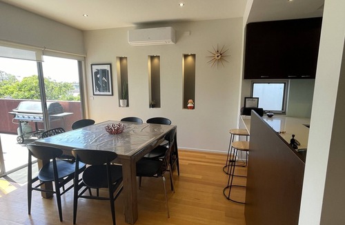 Torquay House | Luxurious Holiday Home
