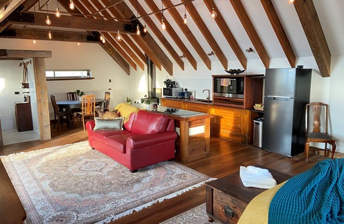 Tulka House | Luxurious Homestead Retreat in Tulka