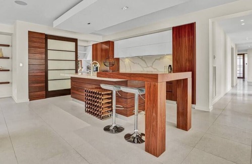 Mont Albert House | Luxurious Surrey Hills Retreat+Private Pool