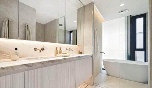 Vaucluse Apartment | Luxurious Vaucluse Apartment w Ocean Views
