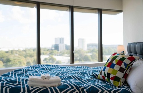 Sydney Olympic Park Apartment | Luxury 2 Bed 2 Bath CITY VIEW APT @ Olympic Park