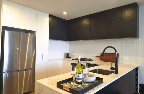 Southport Apartment | Luxury 2BD Apt | Rooftop Pool & Spa | Southport