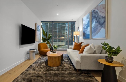 Melbourne Central Business District Apartment | Luxury 2BR Retreat, Pool, Sauna & Prime CBD Locat