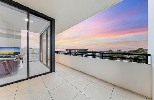 Melrose Park Apartment | Luxury 2BR Stay near Olympic Park Parramatta FREE Parking