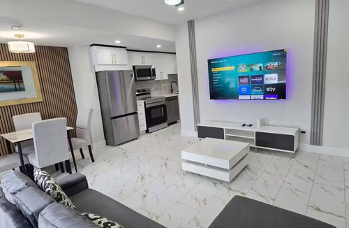Leduc County House | Luxury 2BR Walkout Suite Pond View Near Airport