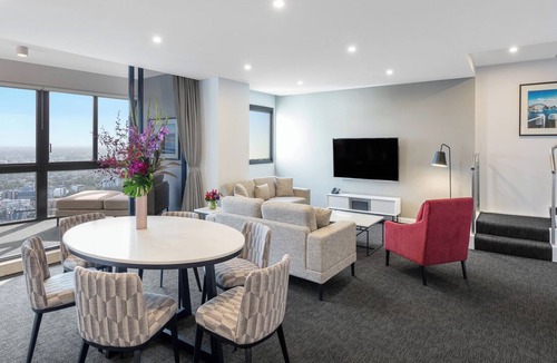 Sydney Central Business District Apartment | Luxury 3 Bedroom Altitude Suite at Kent Street, Sydney CBD