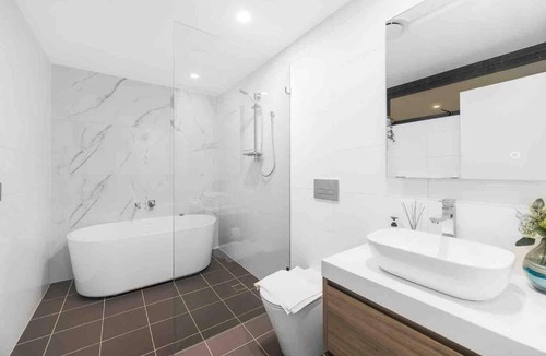 Ryde Apartment | Luxury 3 Bedroom Apartment in Ryde